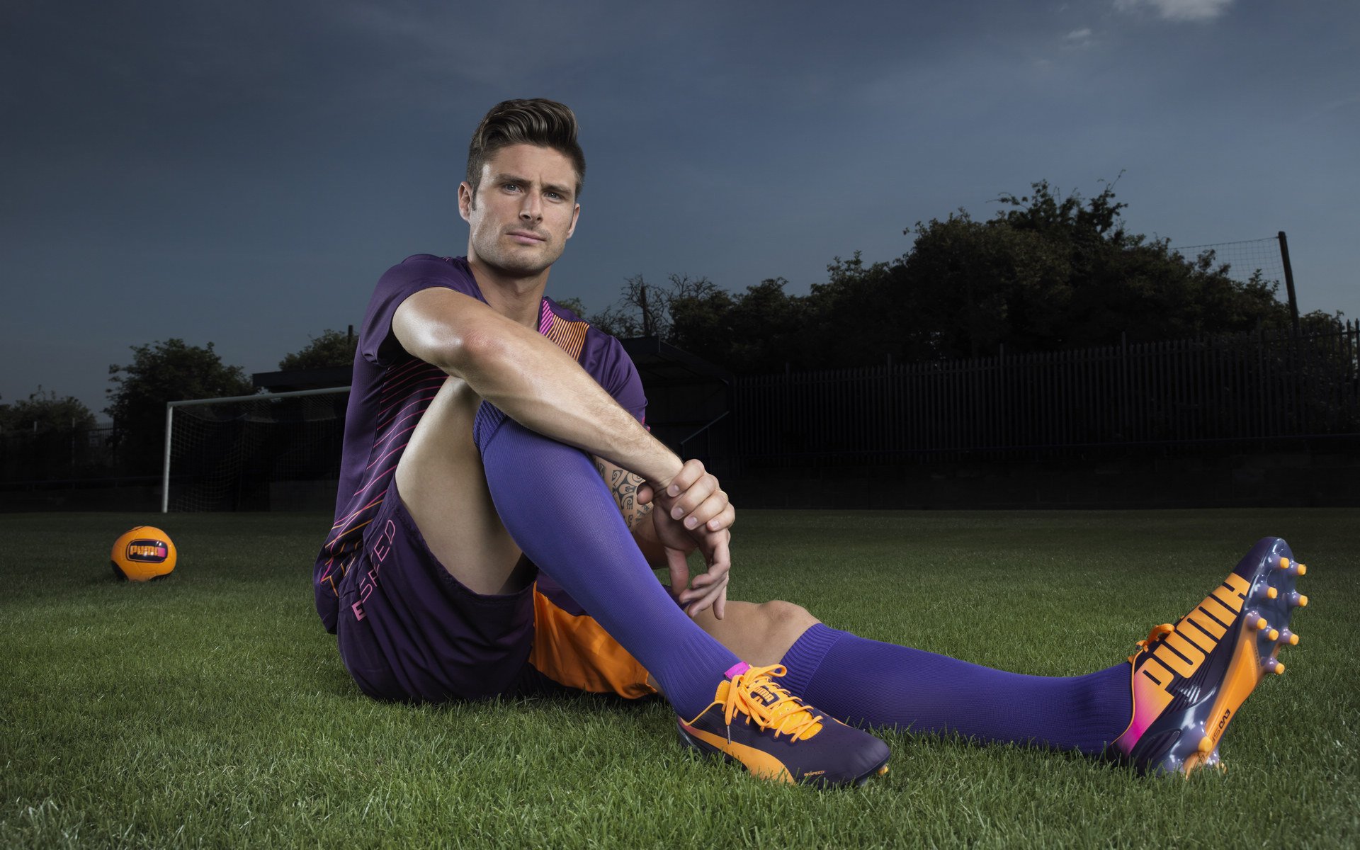 伊朗队中场罗德里格斯在巴黎奥运会上展现出强大的组织能力，伊朗总统内甲德