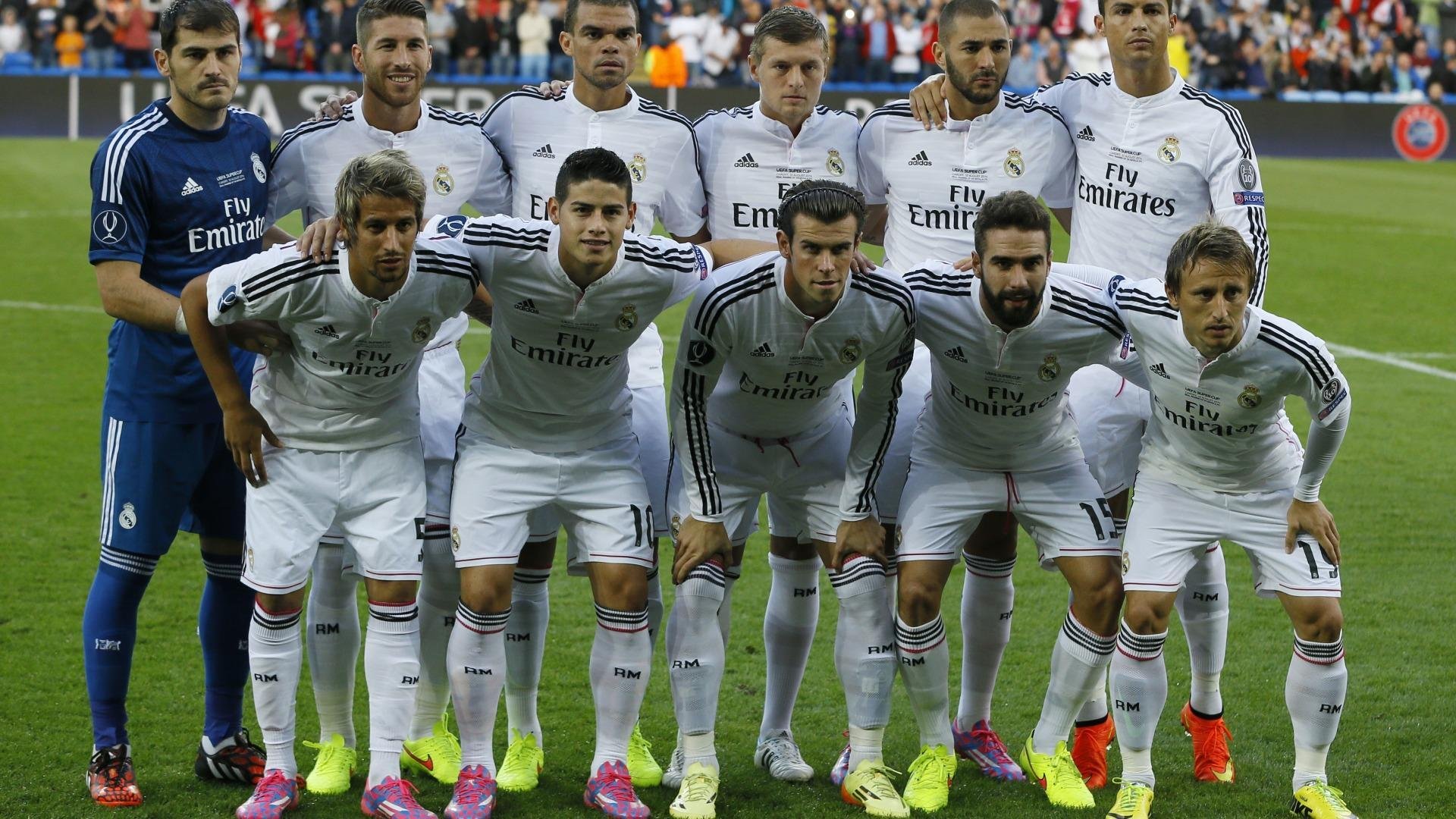 球迷激情助威营造火热氛围，球迷助威视频